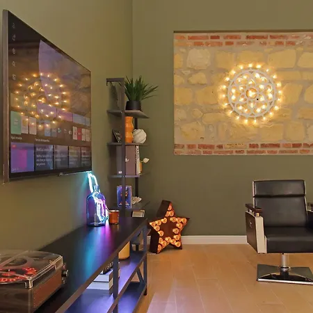 Loft Eleven *